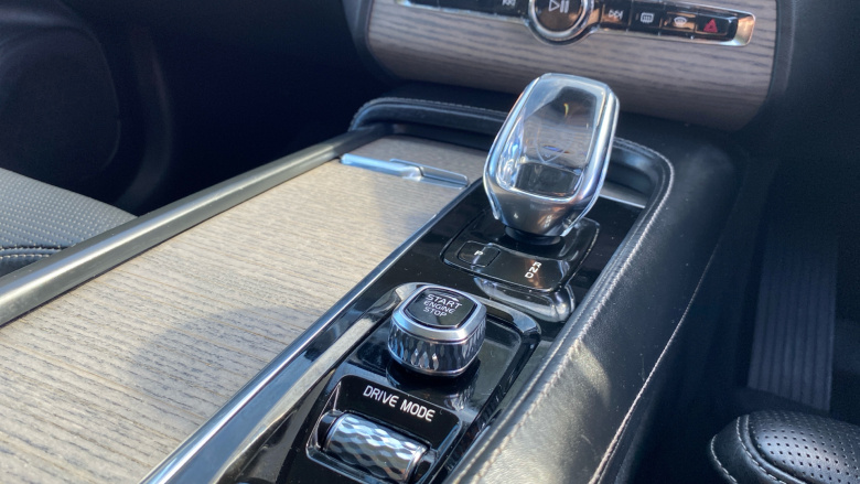 Volvo Xc90 2.0 T8 Recharge PHEV Inscription Pro 5dr AWD Auto Estate